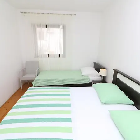 Tomasic With Terrace Apartamento