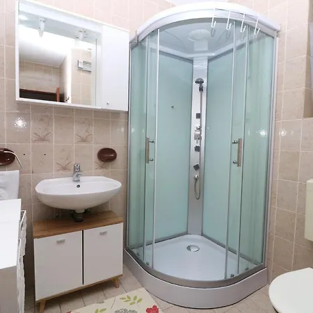 Tomasic With Terrace