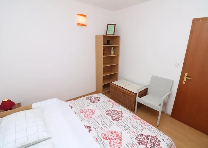 Appartement Tomasic With Terrace *