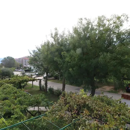 Tomasic With Terrace Baška