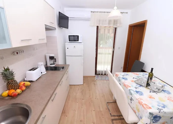 Tomasic With Terrace شقة *