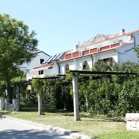 Tomasic With Terrace *